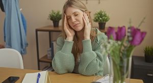 Ayurvedski vodič kroz travanj: Zašto proljetna vlaga donosi emocionalnu težinu i kako razbiti unutarnju stagnaciju?