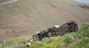 Prevrnuo se bus u Španjolskoj