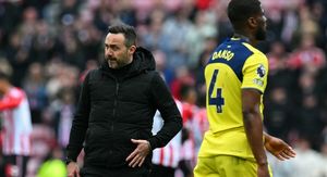 Roberto De Zerbi i Kevin Danso