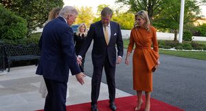 Trump i Melania pozdravljaju kralja Willema-Alexandera i kraljicu Maximu - 1