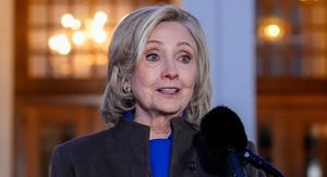 Dječji brakovi su i ekonomski problem. Hillary Clinton i Sheryl Sandberg udružuju snage kako bi ih okončale