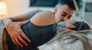 Seks na prazan želudac ili nakon jela – što je bolje? Odgovor nije ono što mislite