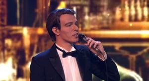 Lovro Juraga kao Frank Sinatra