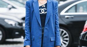 Sako, traperice i top su odlična kominacija