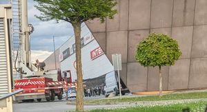 Policija i vatrogasci ispred Portanove Osijek