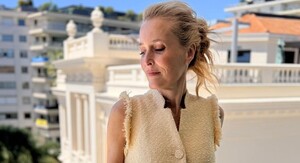 Gillian Anderson - 7