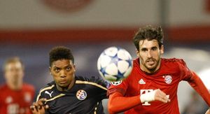 Junior Fernandes protiv Bayerna.