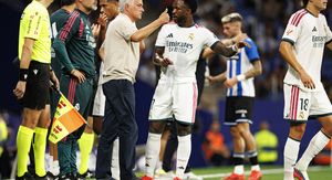 Jose Mourinho i Vinicius Jr.