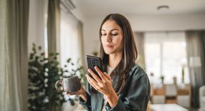Biste li platili algoritmu da vam pronađe prijatelje? Usamljenost postaje novi poslovni model