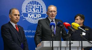 Veljko Kajtazi i Davor Božinović