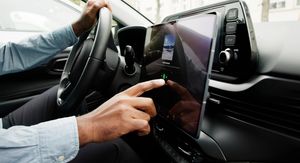 Infotaiment sustav u automobilu