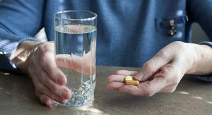 Ove lijekove uzimaju milijuni starijih – a mogu dramatično povećati rizik od padova!