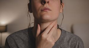Kako boli štitnjača? Ova vrsta boli u vratu može ukazivati na upalu ili poremećaj