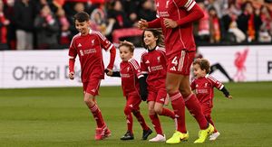 Jotini sinovi i bratići prije utakmice