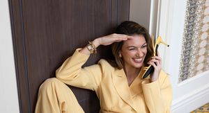 Trendseterice ga već obožavaju: Odijelo koje izgleda kao dizajnerski ulov i nosimo ga baš svugdje