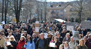 Prosvjed protiv gradnje centra za migrante