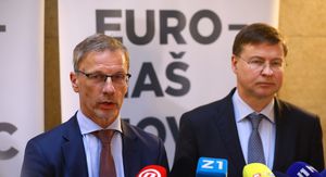 Boris Vujčić i Valdis Dombrovskis