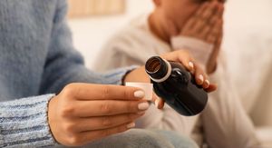 Sirup od lovora protiv kašlja: Prirodni recept koji smiruje suhi kašalj već nakon prve žličice