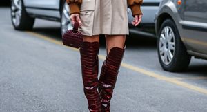 Čizme s krokodilskom teksturom