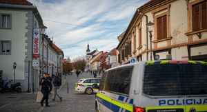 Slovenska policija, ilustracija