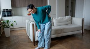 Hladnoća i bol u leđima: 8 najčešćih uzroka i kada se treba javiti liječniku