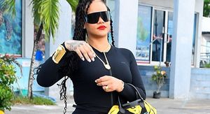 Rihanna u pripijenom crnom kompletu