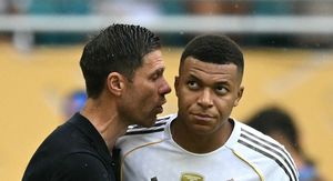 Xabi Alonso i Kylian Mbappe