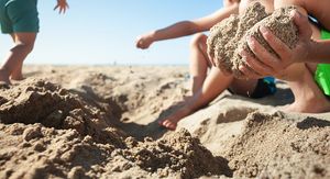 Igra u pijesku, ilustracija