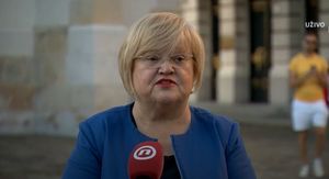 Anka Mrak Taritaš i Josipa Krajinović - 1