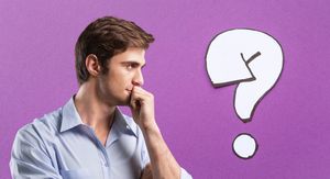 Muškarac koji razmišlja