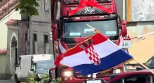 Mladenka u kamionu