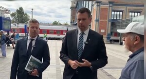 Muškarac pljunuo premijera