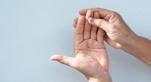 Prirodni lijek za trnjenje ruku: Vitamini, vježbe i biljni gelovi koji mogu pomoći