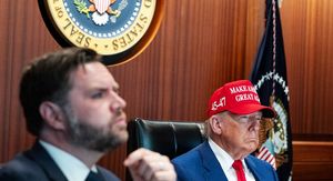 JD Vance i Donald Trump za vrijeme napada na Iran