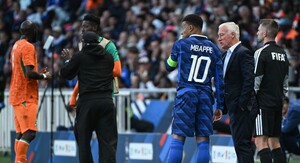 Kylian Mbappe i Didier Deschamps