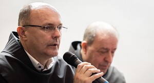 Fra Mario Knezović