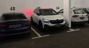 Lusteri u parking garaži iz Opatije