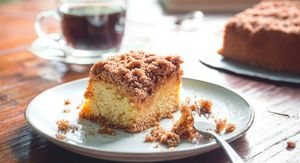 Kolač od grčkog jogurta s posipom