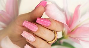 Lijepi ružičasti nokti