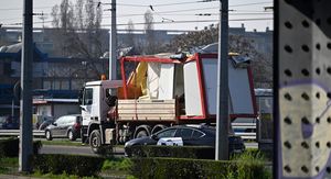 Uklonjen kontejner koji je pao s prikolice na Aveniji Marina Držića - 1