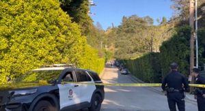 Policija ispred Rihannine kuće