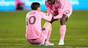 Lionel Messi i Allen Obando