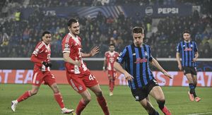 Mario Pašalić i Josip Stanišić