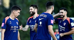 Nikola Moro (skroz lijevo)