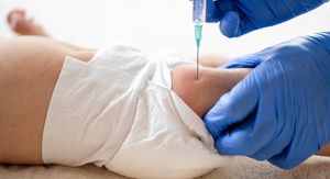 Sve više roditelja odbija ovu injekciju za bebe – liječnici upozoravaju na ozbiljan rizik za mozak!