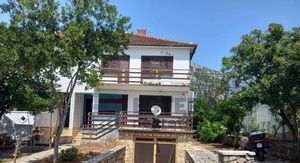 Kuća u Starigradu s dva stana - 5