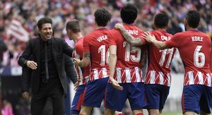 Diego Simeone s igračima Atletica (Foto: AFP)