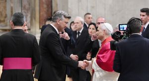 Premijer Andrej Plenković i papa Lav XIV.