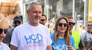 Marko Perković Thompson i supruga Sandra na Hodu za život - 3
