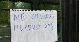 Poruka na tramvaju